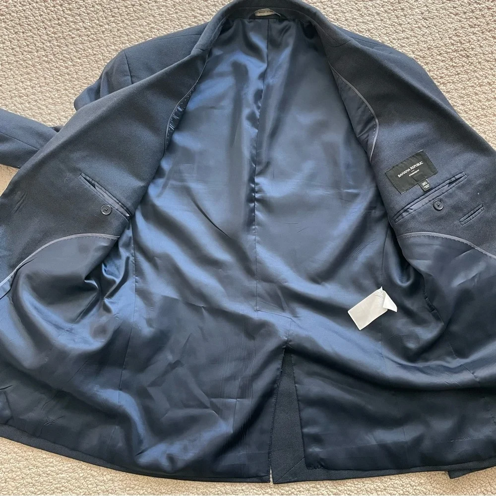 Banana Republic Men’s Navy Suit Set Medium